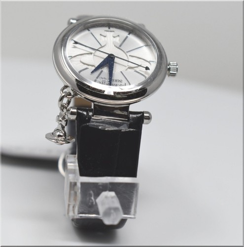 Reloj Vivienne Westwood Damas Orb VV006SSBK Cuero Negro - Imagen 11 de 13