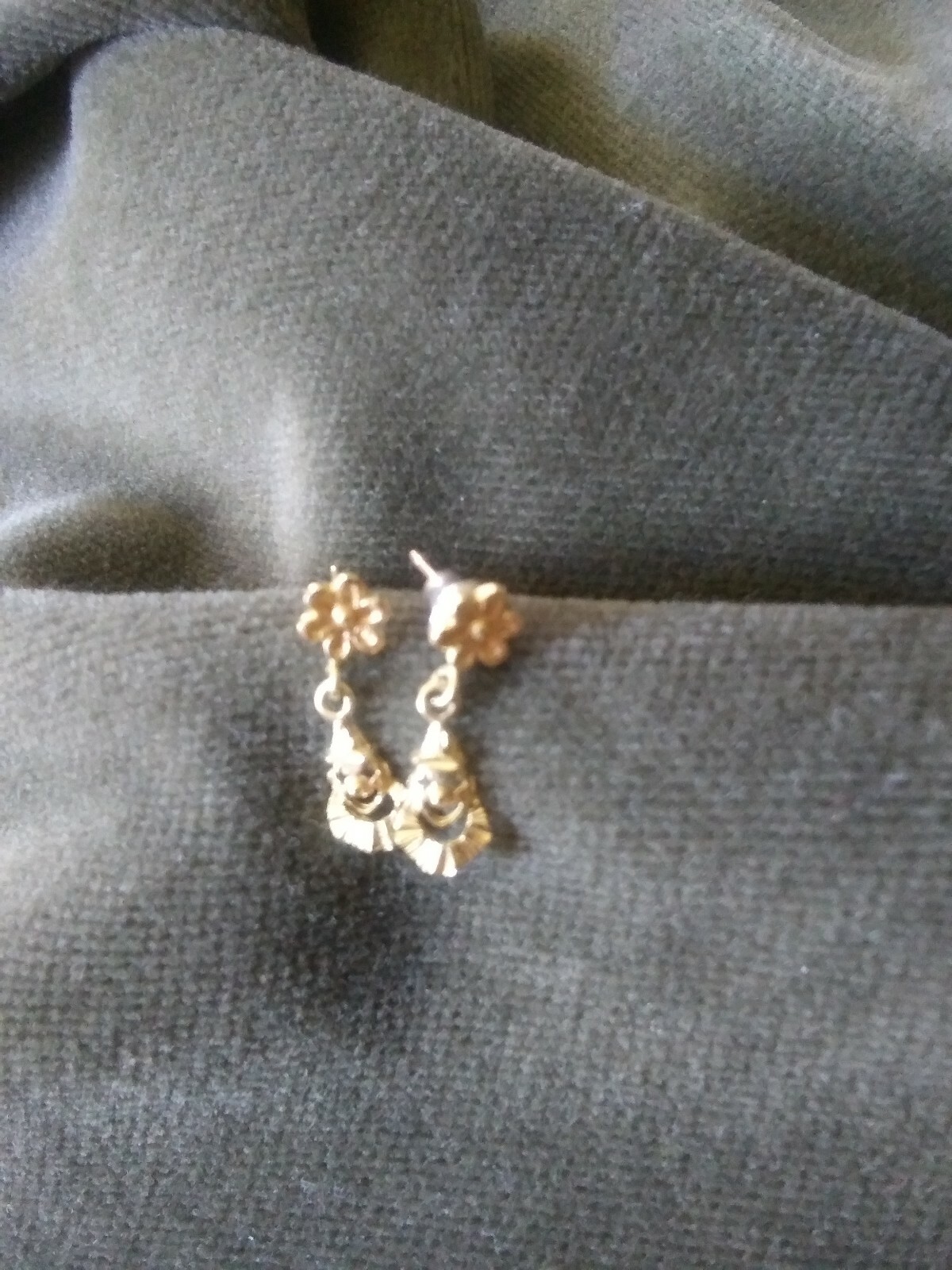 14k Yellow gold CLOWN POST EARRINGS 14k Yellow gold CLOWN POST EARRINGS