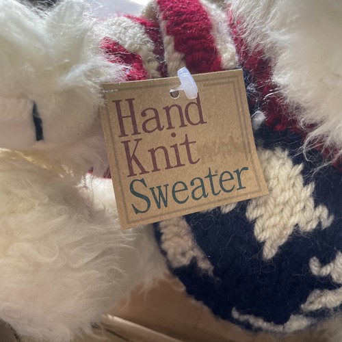 Suéter Pullover Dan Dee Blanco Sentado Oso de Peluche 9” Nuevo con Etiquetas Patriótico Tejido a Mano - Imagen 4 de 5