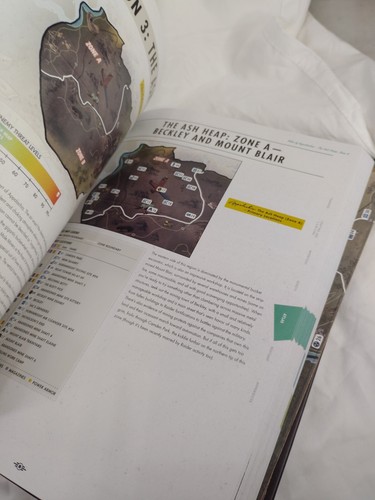 Fallout 76 Collector's Edition - Vault Dweller's Survival Guide Hardcover - Picture 4 of 8