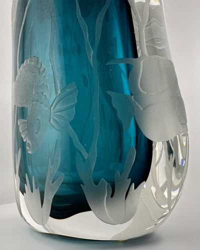 Sommerso Etched Vase Fish Clear & Blue Signed Art Glass Vintage 8 3/4" Tall - Picture 16 of 24