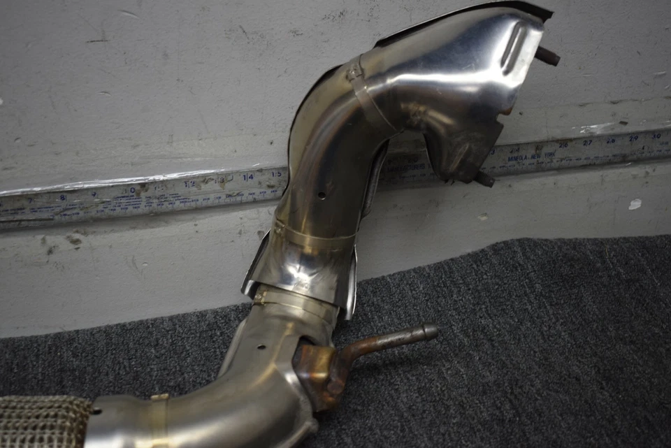 TUBO DE ESCAPE FERRARI SCUDERIA FÁBRICA OEM Foto 3 de 4