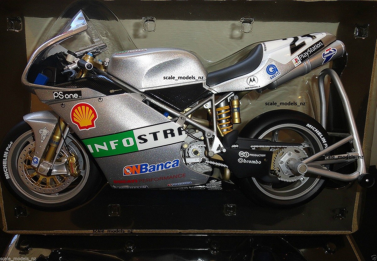 MINICHAMPS 1:6 – DUCATI 996 R – TROY BAYLISS – 2001 IMOLA MINICHAMPS 1:6 – DUCATI 996 R – TROY BAYLISS – 2001 IMOLA
