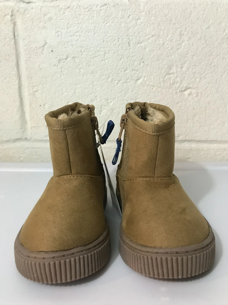 Boy uggs clearance tan