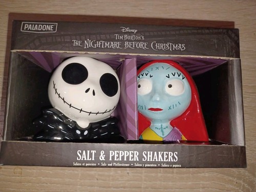 The Nightmare Before Christmas Jack & Sally Ceramic Salt & Pepper Shakers NEW - Picture 1 of 9