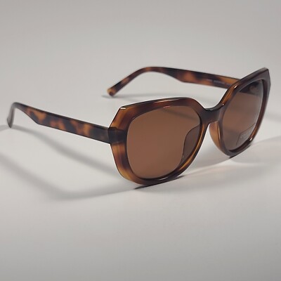 Cole Haan Cat Eye Cutoff Polarized Sunglasses Brown Tortoise  display picture 1