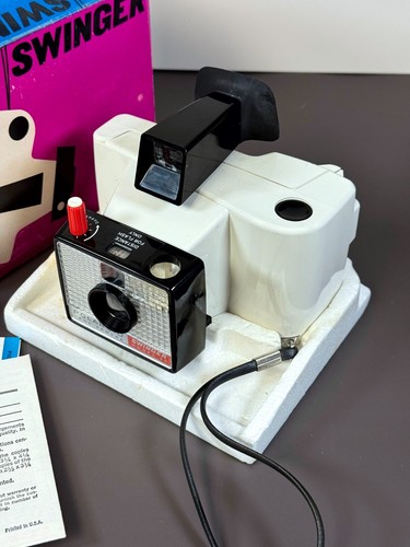 Vintage Polaroid Swinger Land Camera Model 20 with Original Box & Manual - Picture 7 of 12