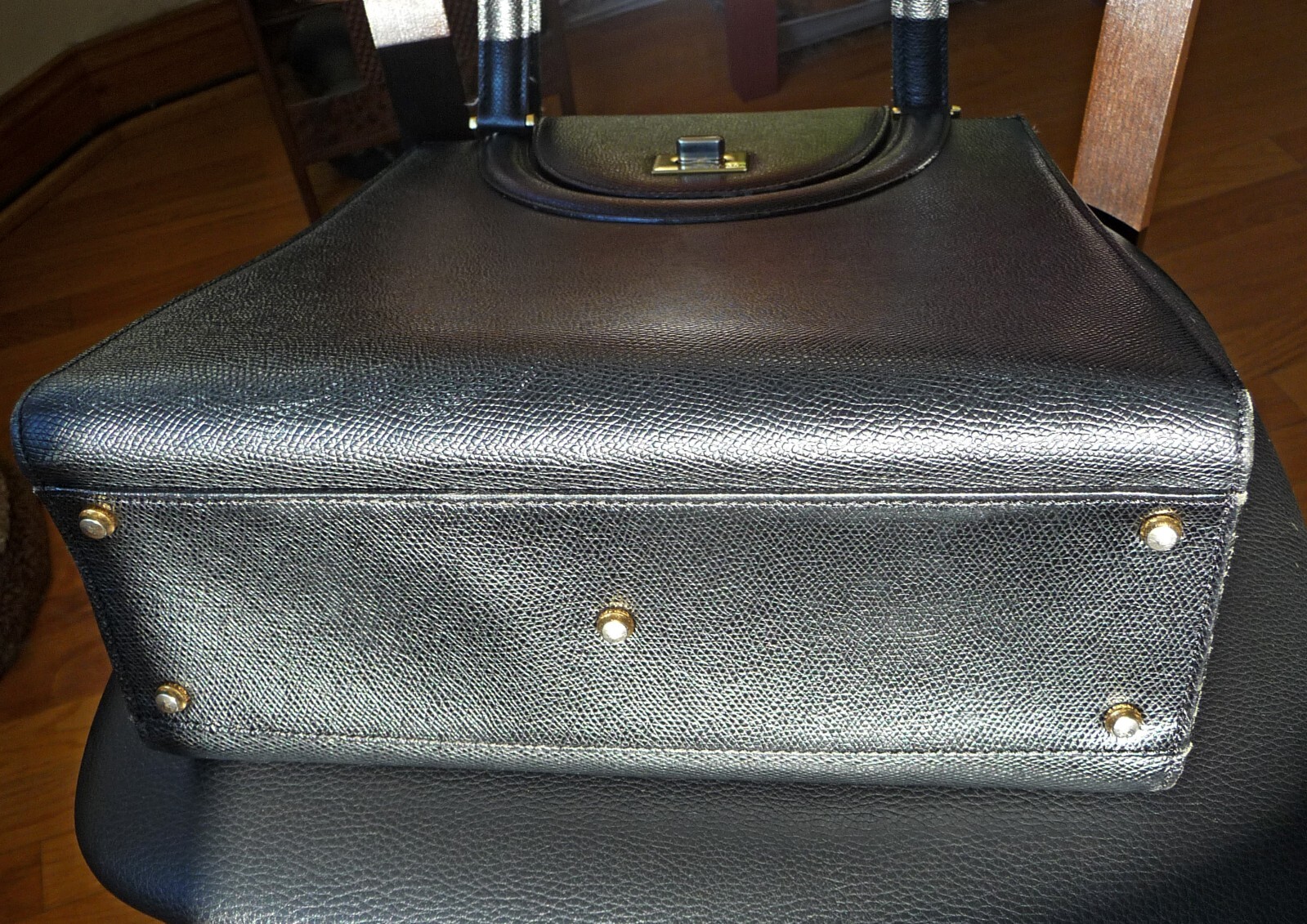 Picture 5 of 8