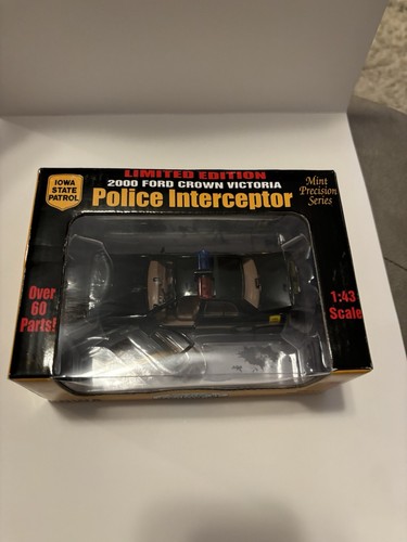 New Gearbox 1:43 2000 Ford Crown Victoria Iowa State Patrol Police Interceptor - Picture 2 of 3