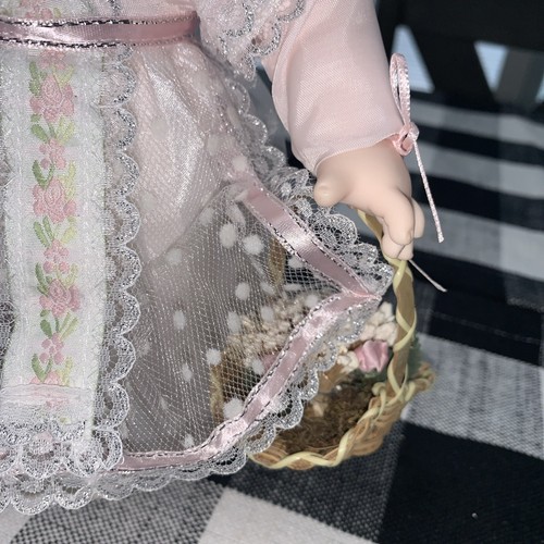 Precious MOMENTS Doll Collection JANELLE w/Basket 1st Edition 1997 12" TAGS Vtg - Picture 3 of 9
