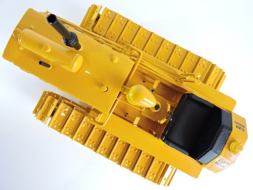 2000 VINTAGE CAT D4 Crawler & No. 40 Scraper 1/16th Scale Riecke NEW IN ORIG BOX - Picture 7 of 24