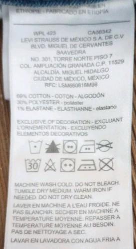 Pantalones Cortos para Mujer Levi's Signature Tiro Medio Ajustados Lavado Azul Denim Corte Talla 8 - Imagen 4 de 12