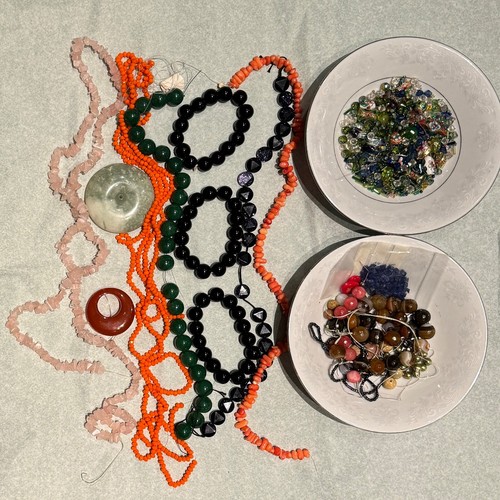 lot of various beads ~ semi gem stone, glass and crystal, one pound and 5 ounces - Picture 2 of 4