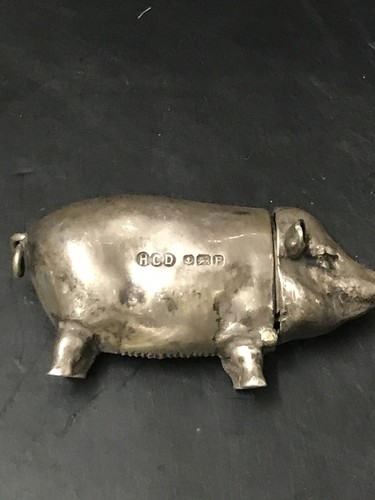 ANTIQUE NOVELTY SOLID STERLING SILVER VESTA CASE MODELD AS A  PIG - Picture 4 of 10