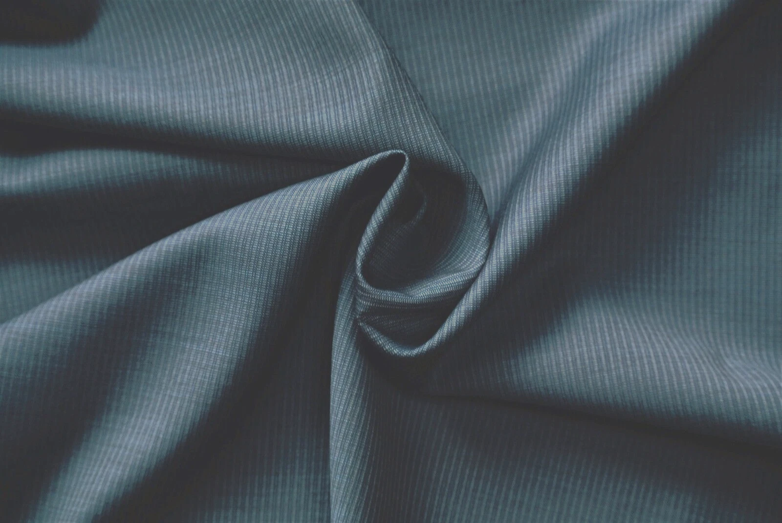 LAINE RAYURE OMBRE BLEU MARINE FONCÉ COUTURE LUXE FABRIQUÉE EN ITALIE POUR DIOR SLE104