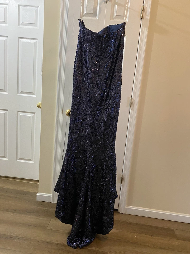 Vestido de lentejuelas azul marino Light in the Box con tren, graduación, formal, regreso a casa - mediano Foto 2 de 4