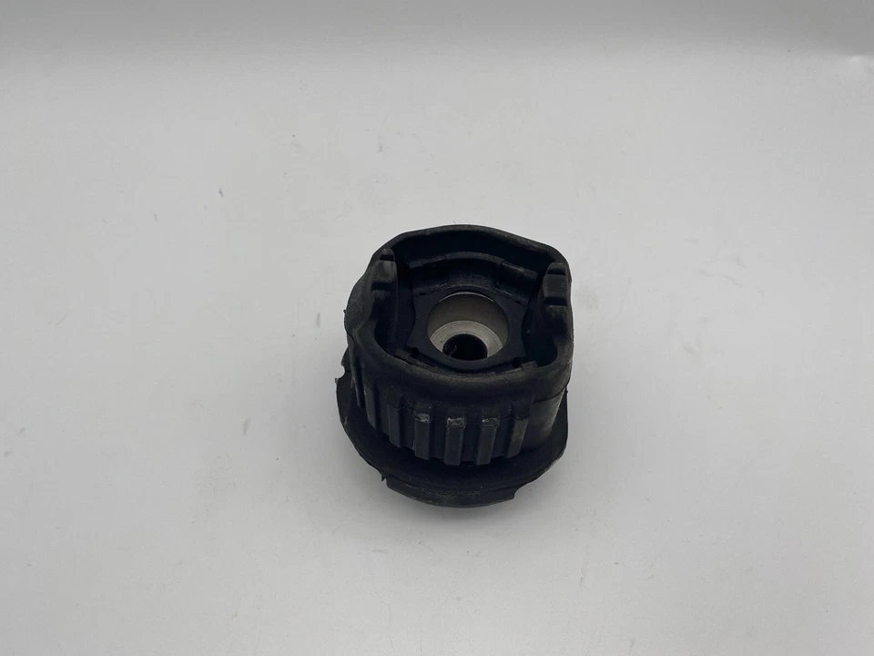 Buje de subchasis trasero genuino Mercedes E420 E430 1994-2002 nuevo A 210 350 59 08 Foto 2 de 4