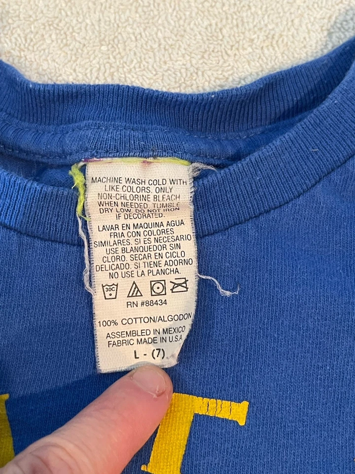 Camiseta De Colección Golden State Warriors "The City" Azul Amarillo Puente Logo Juvenil EE. UU. Foto 3 de 4