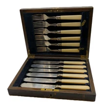 Early 20th C, Cooper Brothers Silver Plated Fish Cutlery Mahogany Box Set B Sons