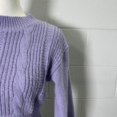 Damen Strickjacke kleiner Pullover lila cropped Rundhals Zopfmuster Langarm - Bild 4 von 17