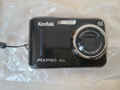 Kodak Pixpro FZ43 Black 16mp Boxed Digital Compact Camera - Picture 2 of 15