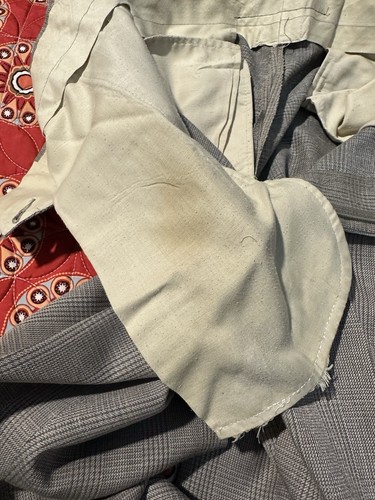 Bill Blass Men's Tan Suit-Size 36 Regular - Picture 16 of 19