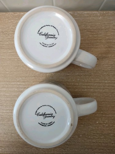 Lot 2 California Pantry Christmas Coffee Mugs Cups Holly Holiday - Picture 4 of 4