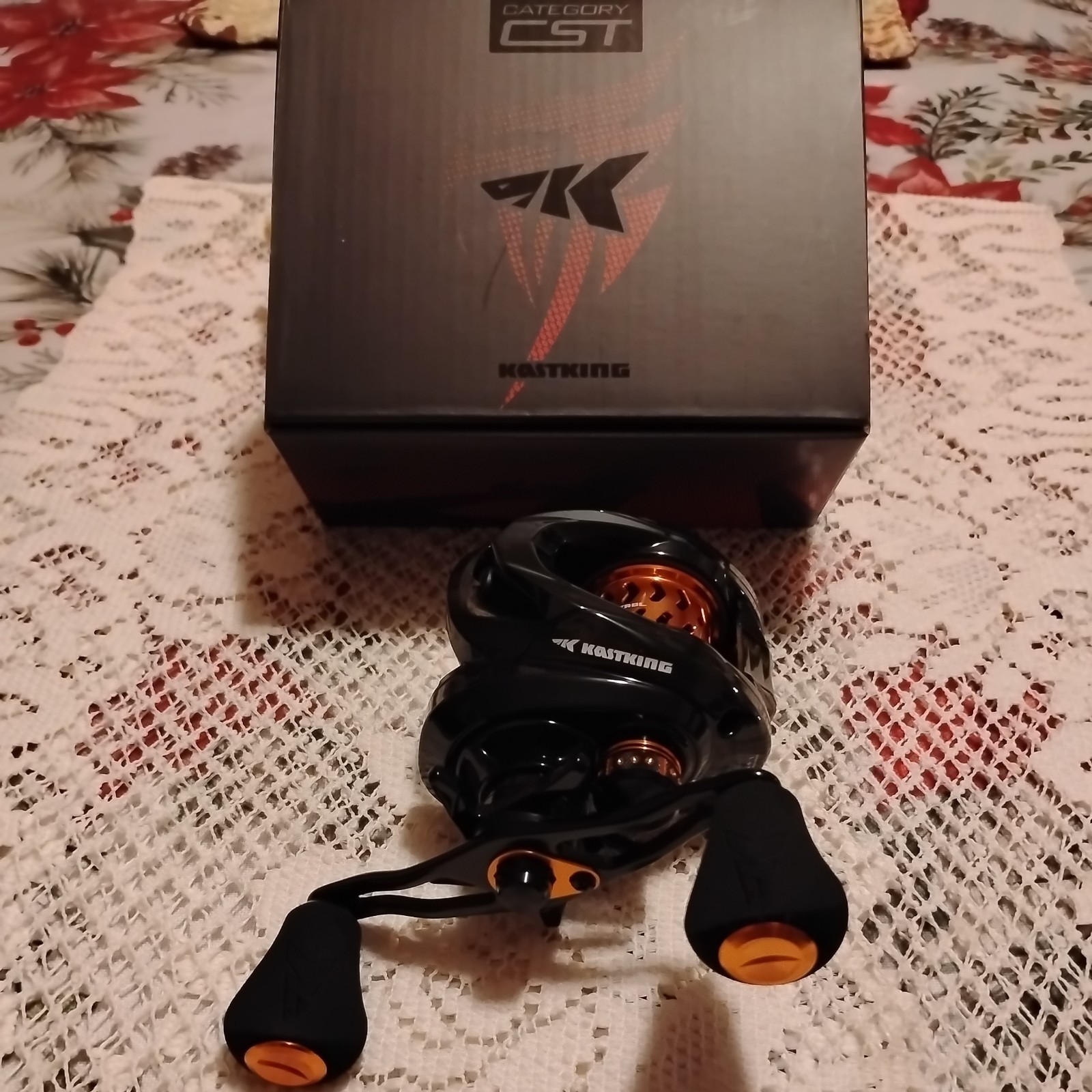 New KastKing Zephyr Baitcasting Reel, 7.2:1 Gear Ratio, Drag clicker, Left Hand.