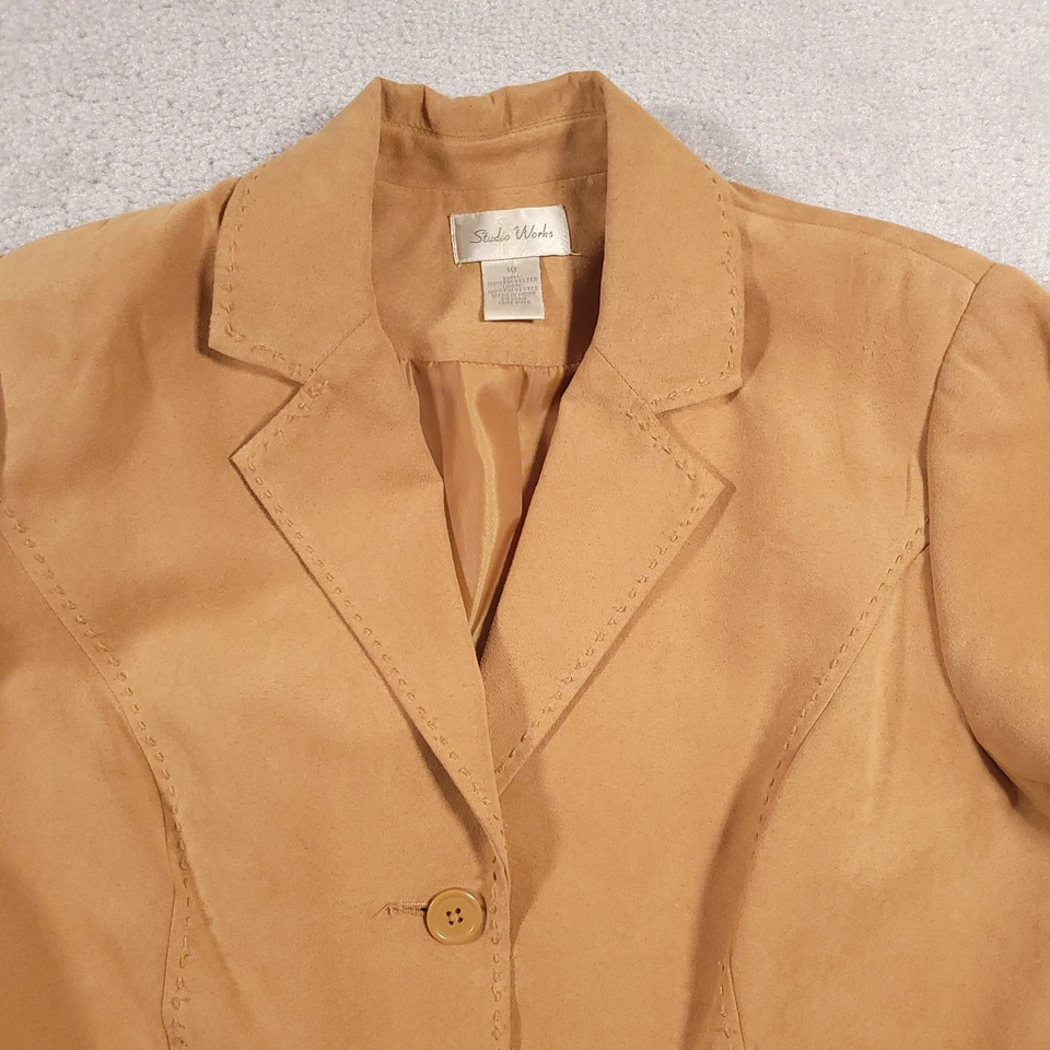 Studio Works Faux Suede Button Up Shirt Women's 10 Tan Long Sleeve Collar Lined Foto 3 de 4