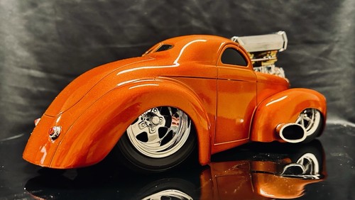 Muscle Machines 1:18 '41 Willys Coupe Burt Orange Metallic, Blown Street Car  - Picture 4 of 8