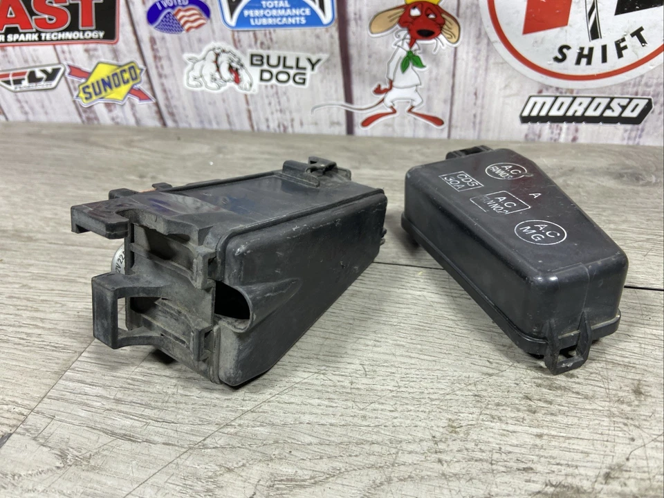 1990 1991 Toyota Corolla 1.6L L4 Under Hood Fuse Relay Small Box Integration OEM - Image 4 of 4