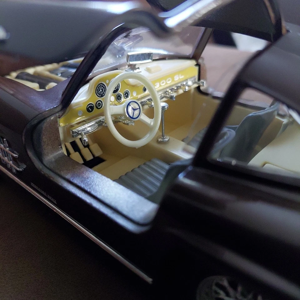 burago 1/18 mercedes benz 300 sl No Box - Image 4 of 4