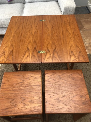 Mid Century McIntosh Triform Nest Of Tables - Picture 5 of 11