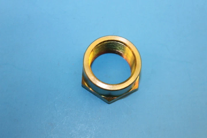 Porca de trava traseira NOS Yamaha YFM80 YFM50 YFM100 Badger Champ PARTE # 90179-28573 - Imagem 2 de 4