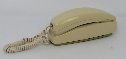 Vintage Rotary Dial Phone ITT Telephone slim line Mild Yellow USA - Zdjęcie 5 z 15