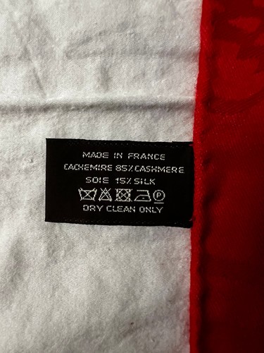 Hermes Shawl with Hermes Logo Red 85% Cashmere 15% Silk New with orignal box - Picture 3 of 5