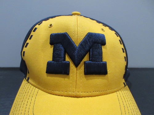 Michigan Wolverines Hat Cap Fitted Adult Small Yellow Blue Football Zephyr Mens - Picture 2 of 8