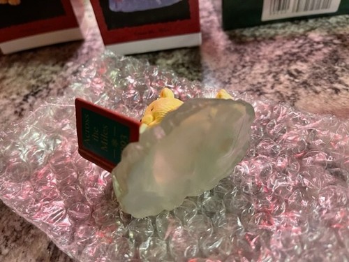 Hallmark 1993 adorno de recuerdo de Navidad a través de las millas oso leyendo sobre hielo - Imagen 6 de 6