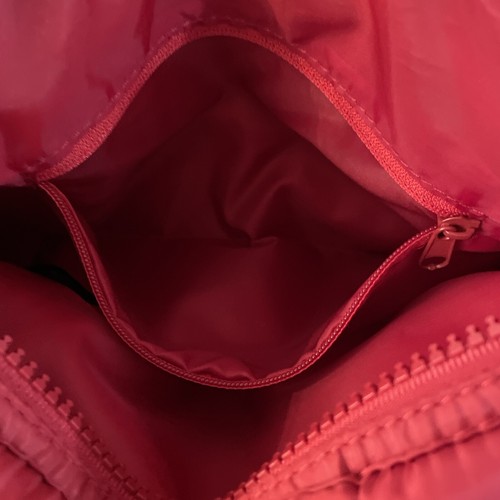 VGC Sweaty Betty Dusky Red Quilted Crossbody Cross Body Bag - Bild 11 von 12