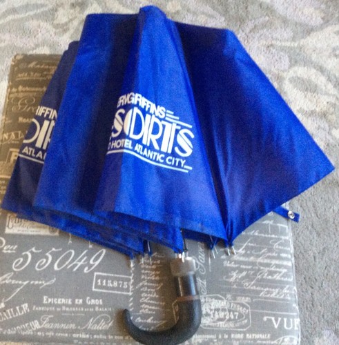 Vintage Resorts Casino Umbrella Atlantic City Merv Griffin Automatic Collapsible - Picture 4 of 6