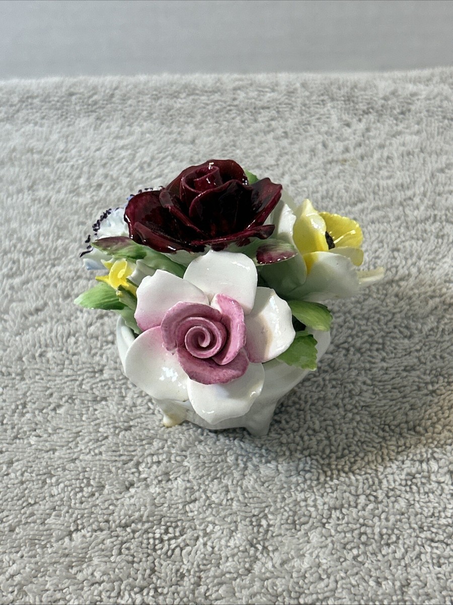 Vintage Royal Doulton 7 Flowers Figurine Roses And Carnations Bone
