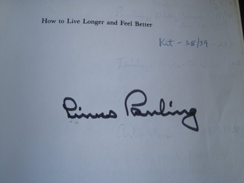 LINUS PAULING SIGNED - CANCER AND VITAMIN C Hardcover + Bonus Letter NOBEL PRIZE - Picture 3 of 19