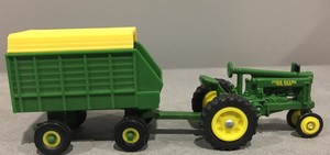 john deere toy hay wagon