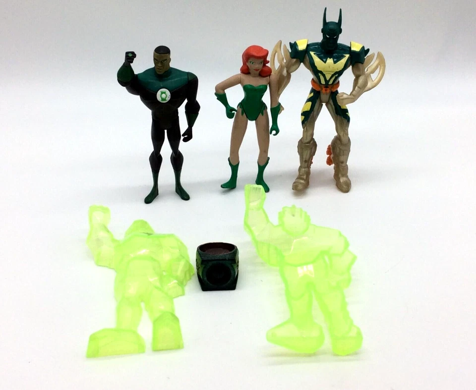 USED Large BATMAN DC LOT WITH RING 19 Action Figures Damaged, Broken, Fodder - Image 4 of 4
