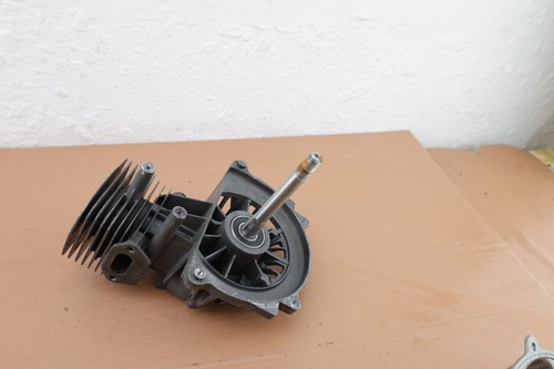 Homelite UT33650B String Trimmer OEM Engine 640211001 - Picture 10 of 14