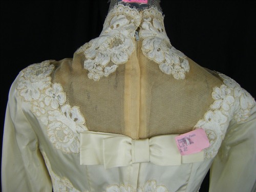 Vintage 60er Jahre Elfenbein Illusion Schulter Blumenmuster Spitze Krepp Mod Hochzeitskleid-Büste 33/2XS - Bild 8 von 15