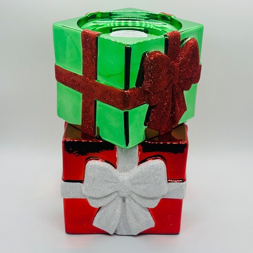 Bath & Body Works Stacked Christmas Presents Bow 3 Wick Pedestal Candle Holder - Picture 5 of 7