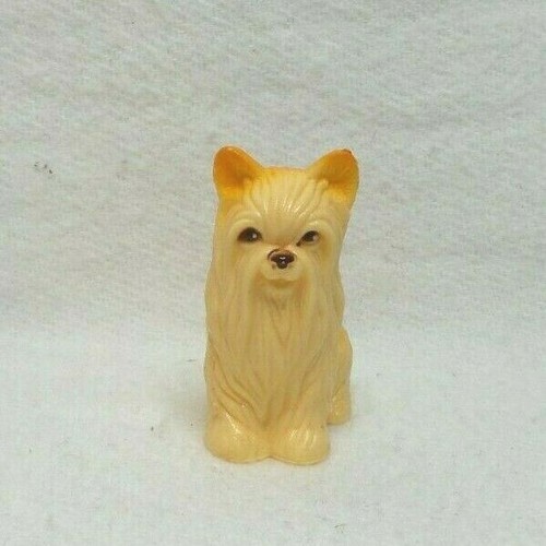 FIGURINE JOUET  ANIMAUX CHIEN BICHON BEIGE CARAMEL AVEC LES YEUX MARRON EN PVC - Picture 1 of 5
