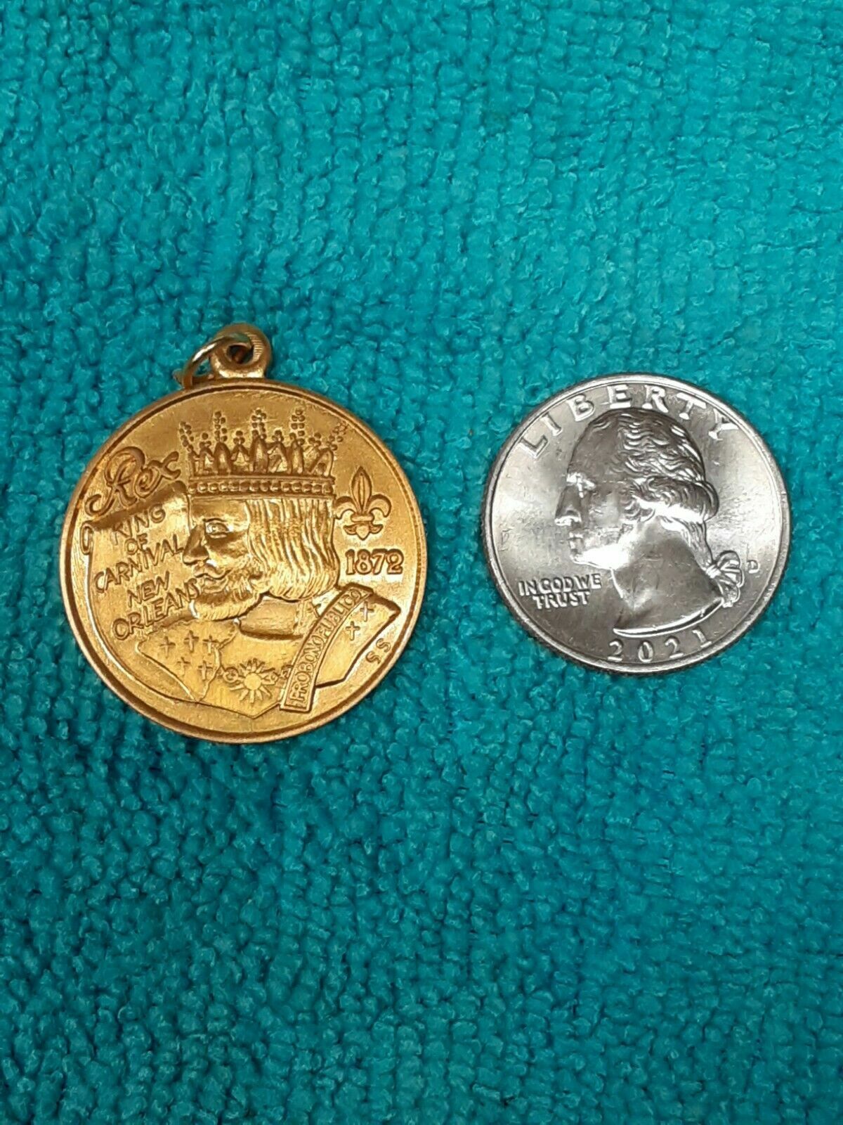 REX 2009 .925 Sterling Silver Gold Plated Mardi Gras Doubloon Charm A252 wysoka jakość