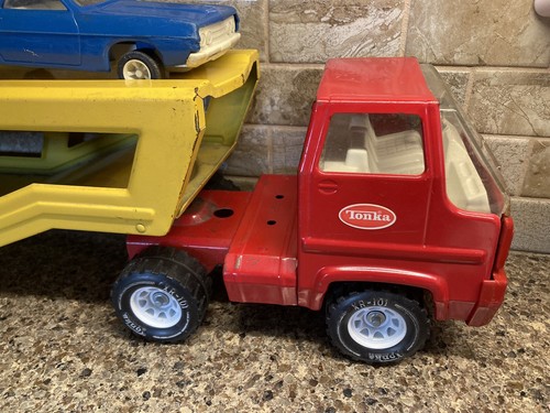 Vintage 1970's Tonka Car Carrier Hauler w/ 2 Cars Pressed Steel - Picture 3 of 24